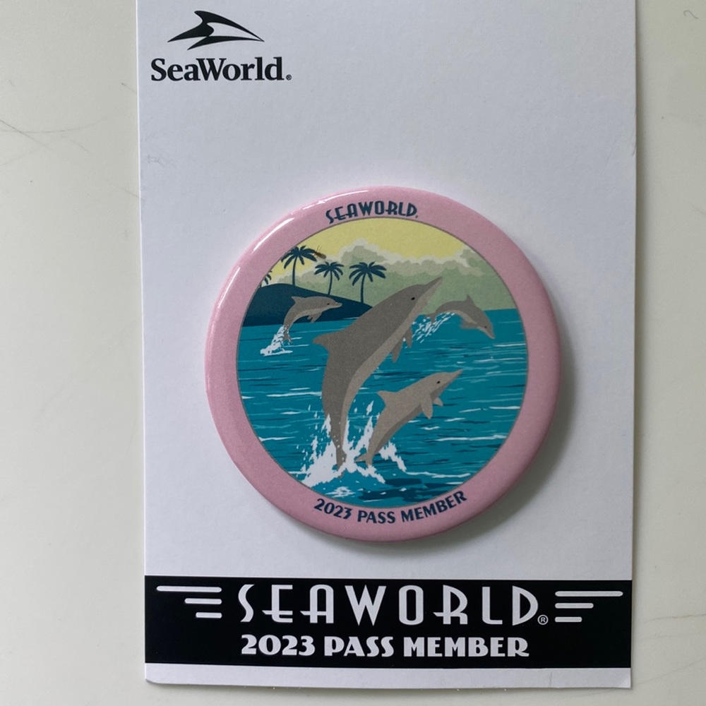 Sea World 2023 Pin